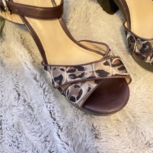 COACH CARLYN PLATFORMS SIZE 7.5 1280 - Picture 2 of 10